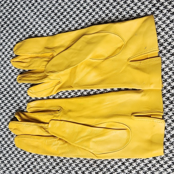 Vintage Midcentury Yellow Leather Goth Pin-Up Vamp Dom Gloves - Picture 2 of 6